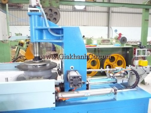 Máy đánh cuộn tự động