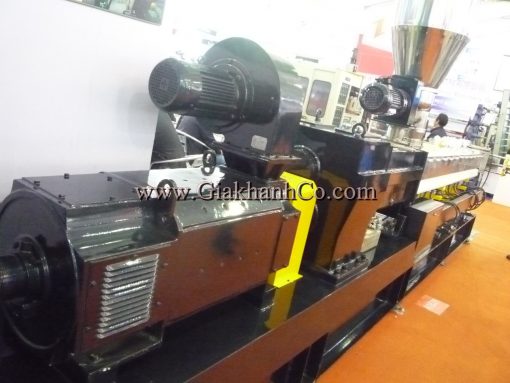 Máy tạo hạt nhựa XLPE