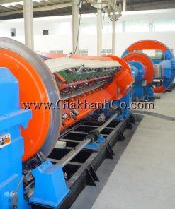 Máy vặn xoắn kiểu kẹp băng