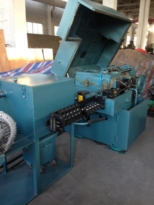 Máy dập đinh cao tốc 800 chiếc trên phút